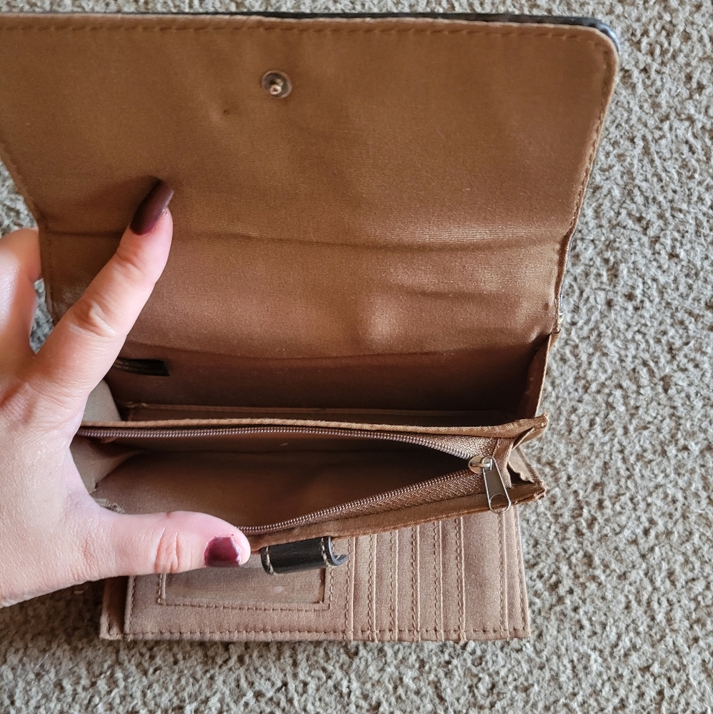 Source Unknown ~ Women's Black Wallet - image 4